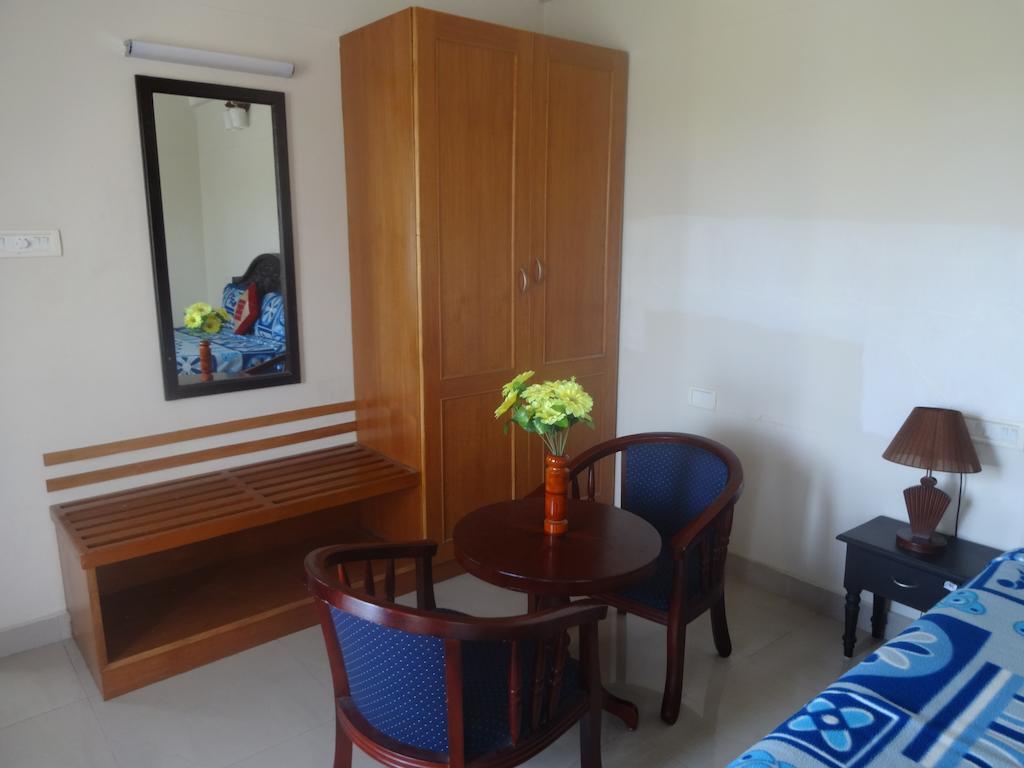 Hotel Geethu International Ковалам Экстерьер фото