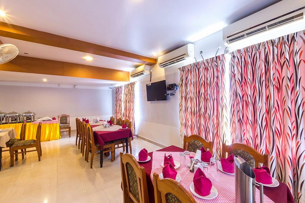 Hotel Geethu International Ковалам Экстерьер фото