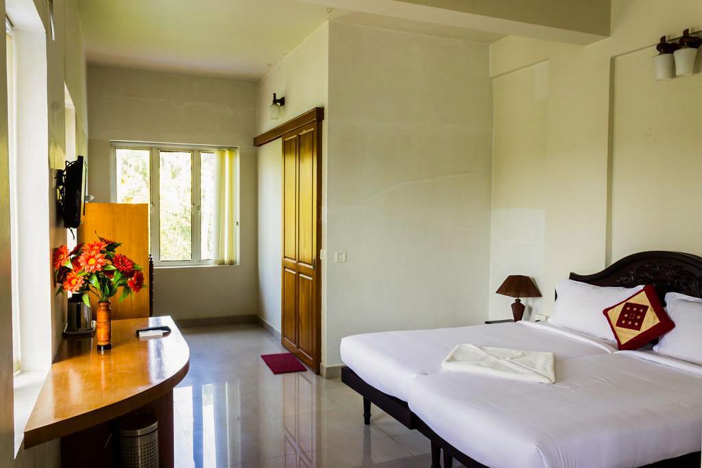 Hotel Geethu International Ковалам Экстерьер фото