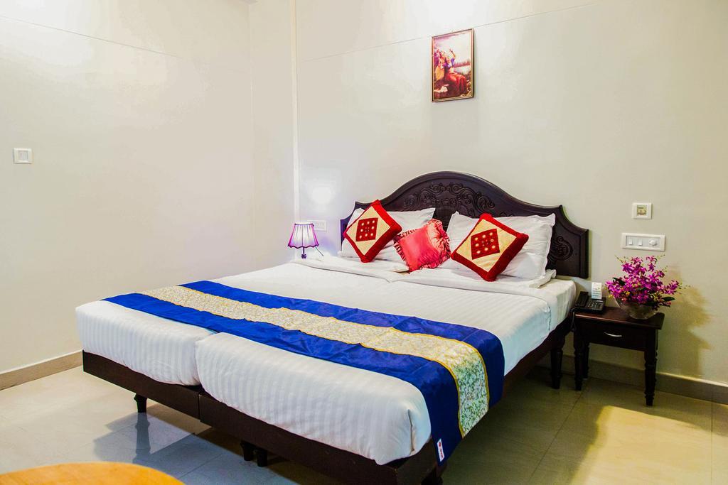 Hotel Geethu International Ковалам Экстерьер фото