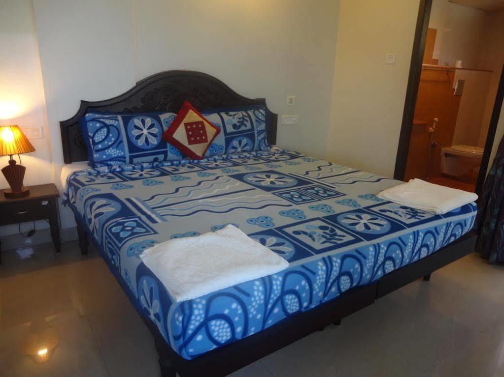 Hotel Geethu International Ковалам Экстерьер фото