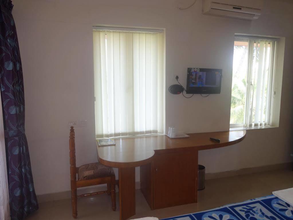 Hotel Geethu International Ковалам Экстерьер фото